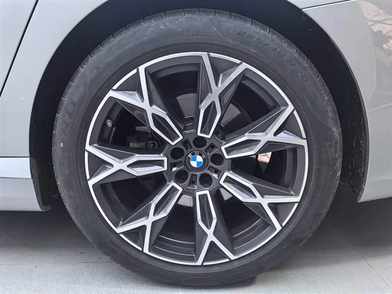 BMW 7-Series — фото 18