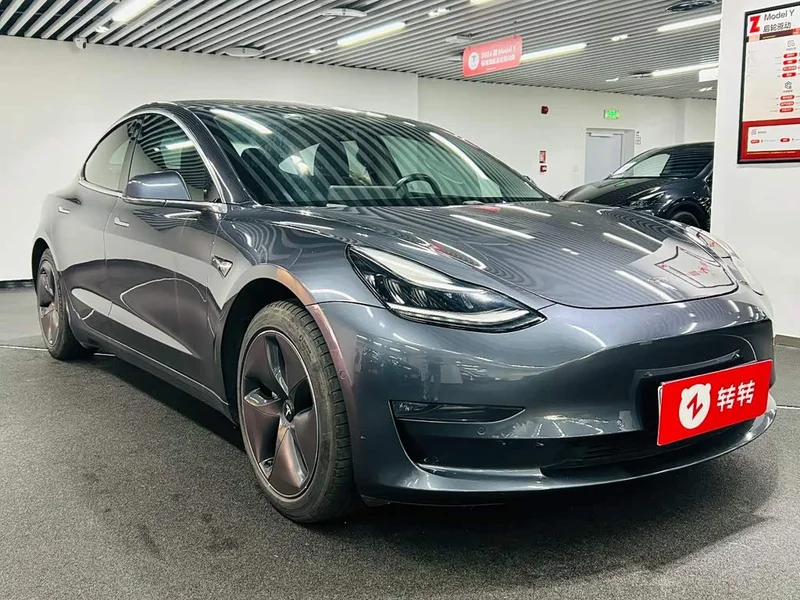 Tesla Model 3 — фото 3