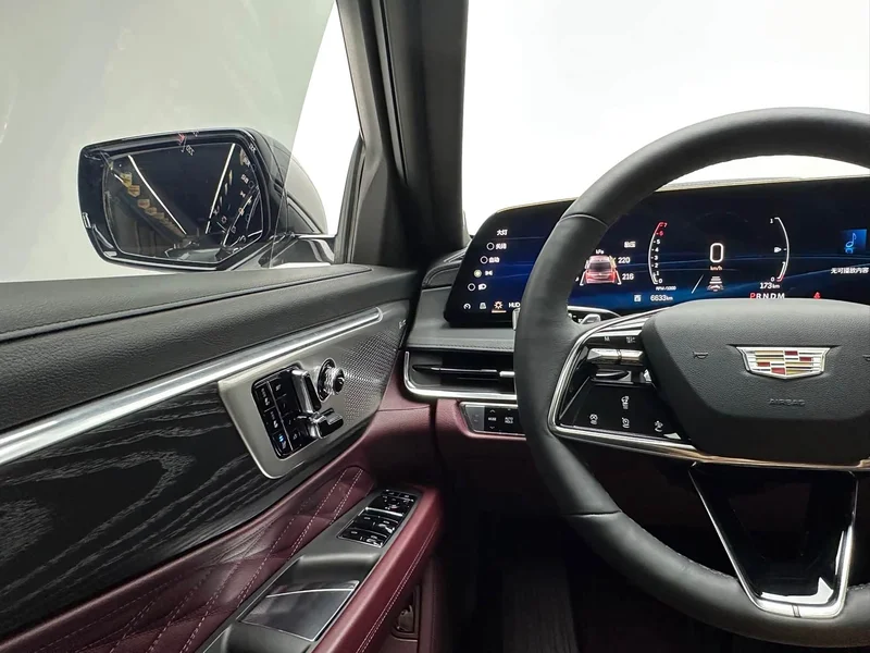 Cadillac CT6 — фото 20