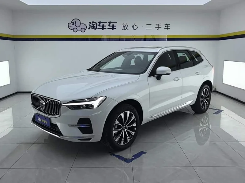 Volvo XC60 — фото 1