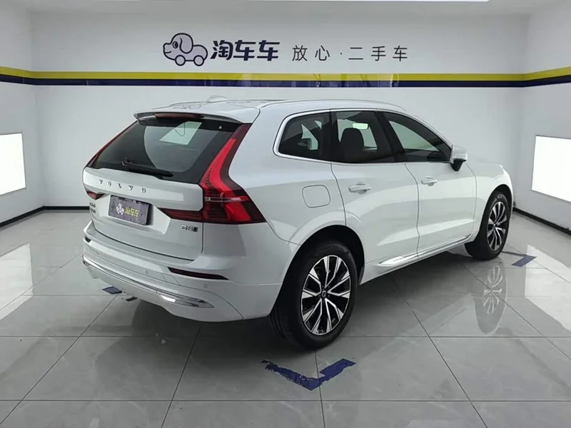 Volvo XC60 — фото 3