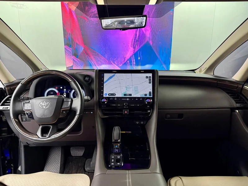 Toyota Alphard — фото 18