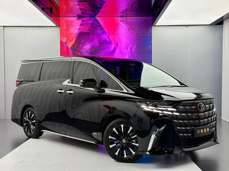 Toyota Alphard — фото 7