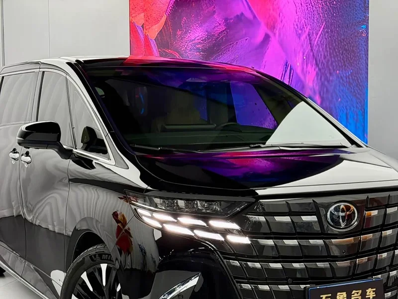 Toyota Alphard — фото 8