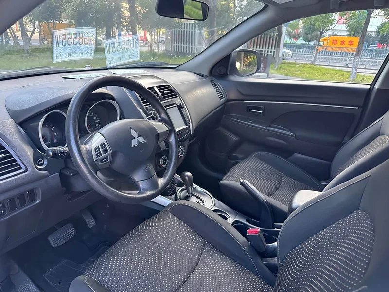 Mitsubishi ASX — фото 15