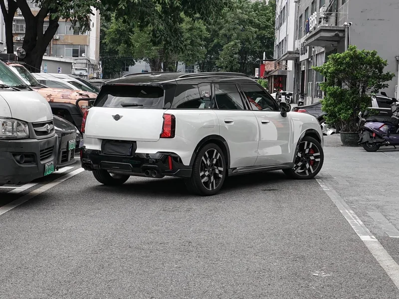 MINI JCW COUNTRYMAN — фото 13