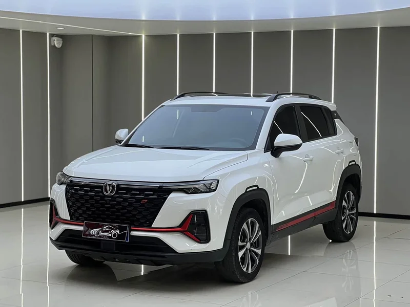 Changan CS35PLUS — фото 1