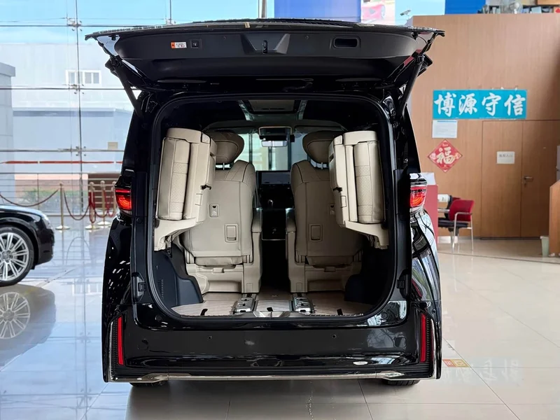 Toyota Vellfire — фото 25