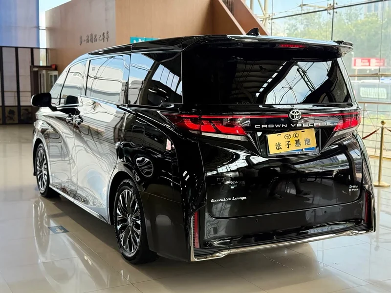Toyota Vellfire — фото 27