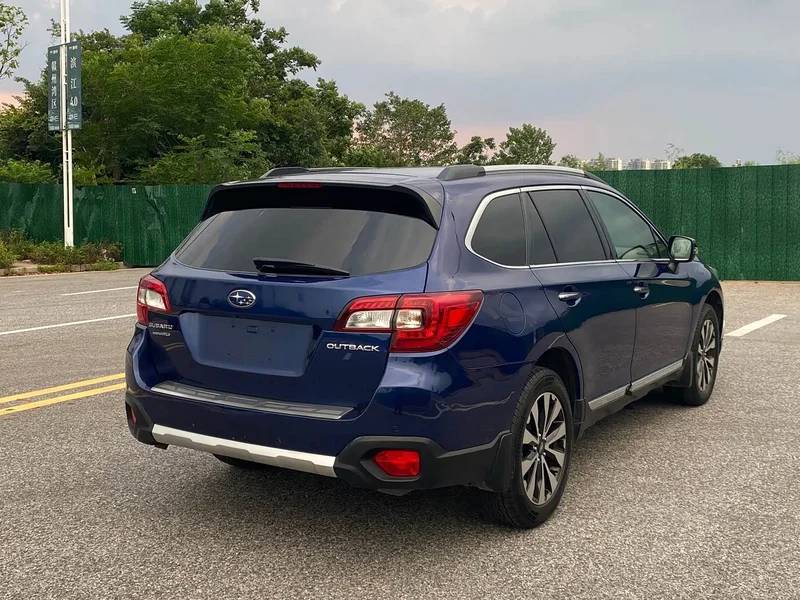Subaru Outback — фото 13