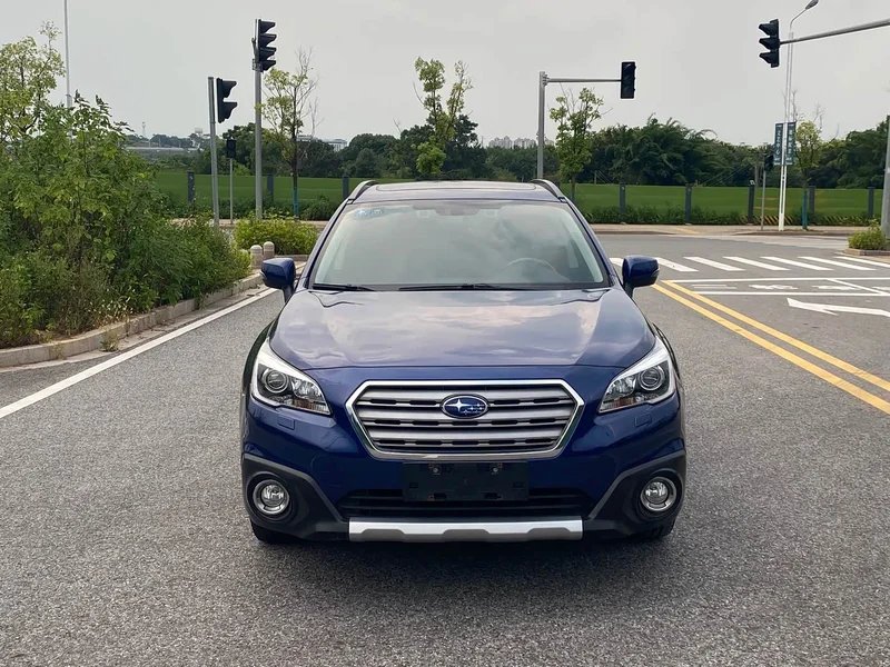 Subaru Outback — фото 2