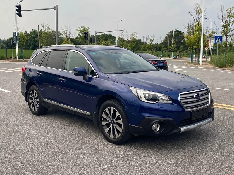 Subaru Outback — фото 3