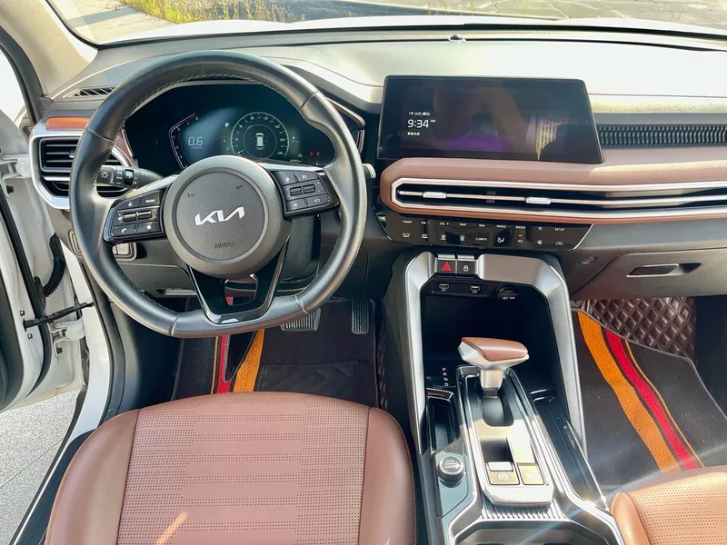 Kia Sportage — фото 13
