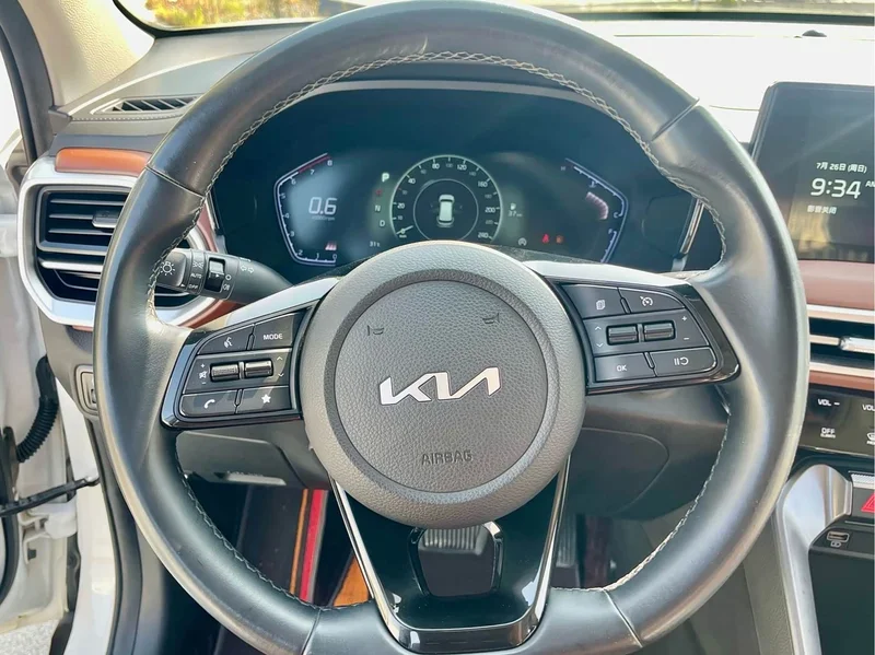 Kia Sportage — фото 14