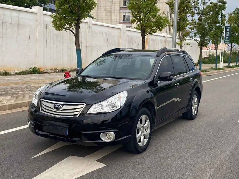 Subaru Outback — фото 1