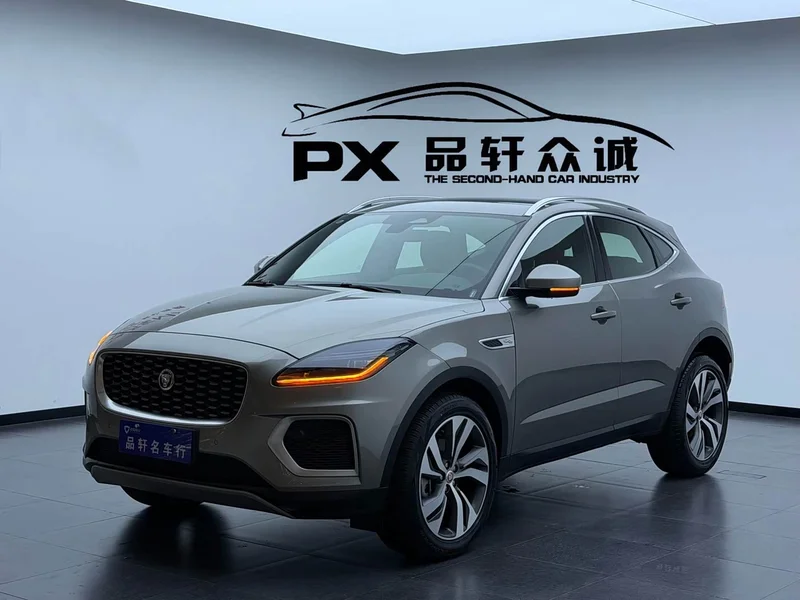 Jaguar E-PACE — фото 1