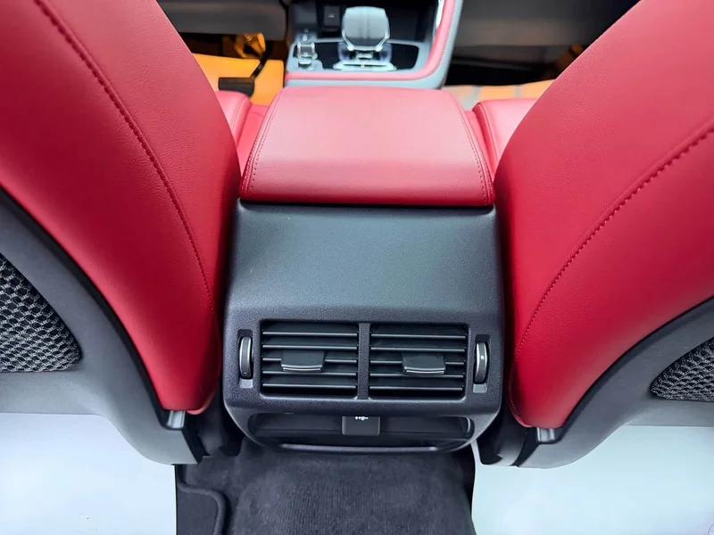 Jaguar E-PACE — фото 20