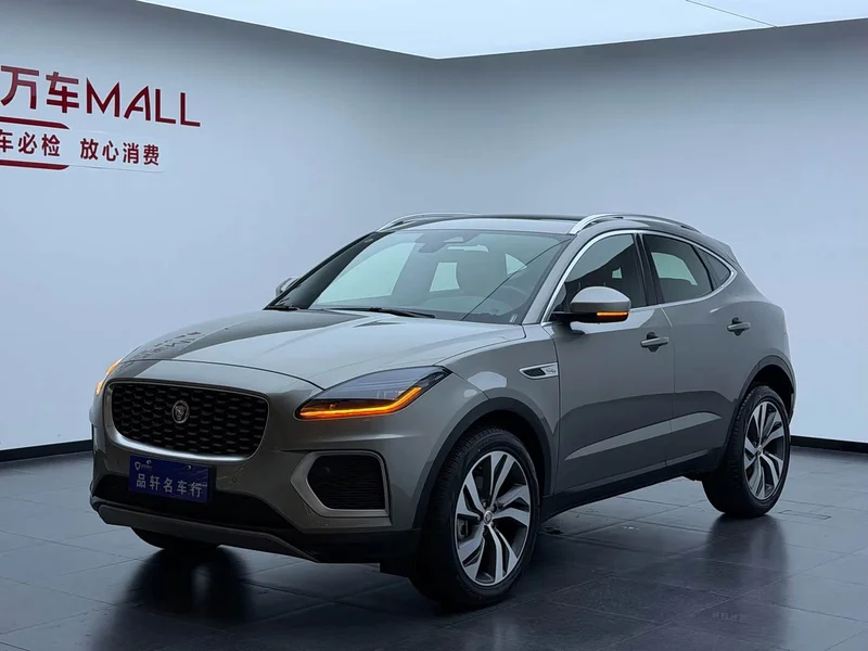 Jaguar E-PACE — фото 3