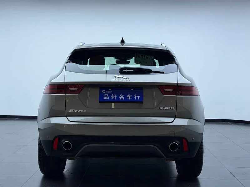 Jaguar E-PACE — фото 5