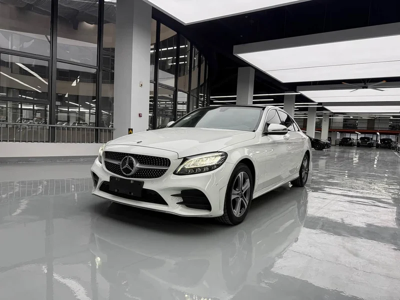 Mercedes-Benz C-Class — фото 1