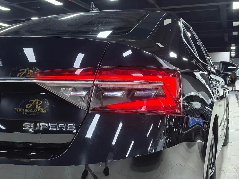 Skoda Superb — фото 5