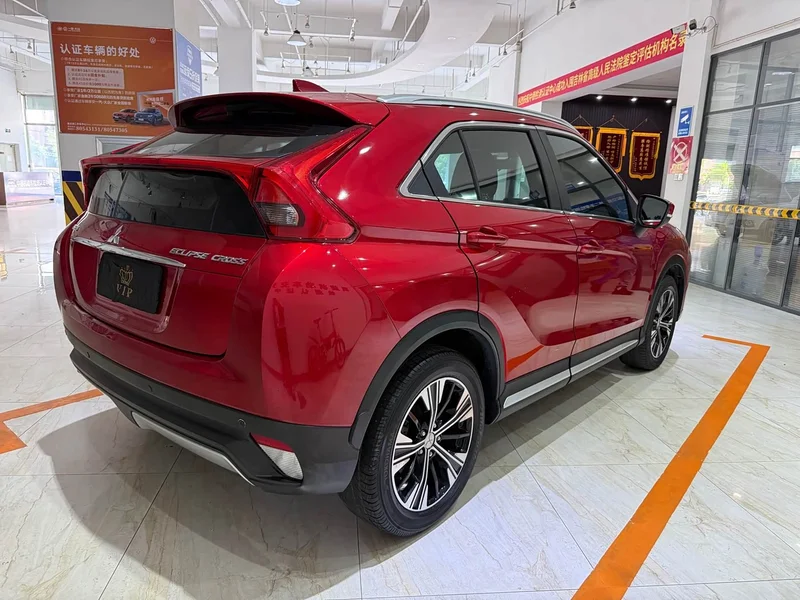 Mitsubishi Eclipse Cross — фото 4
