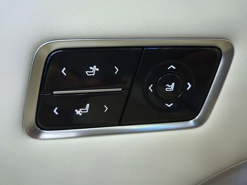 Buick GL8 New Energy — фото 20