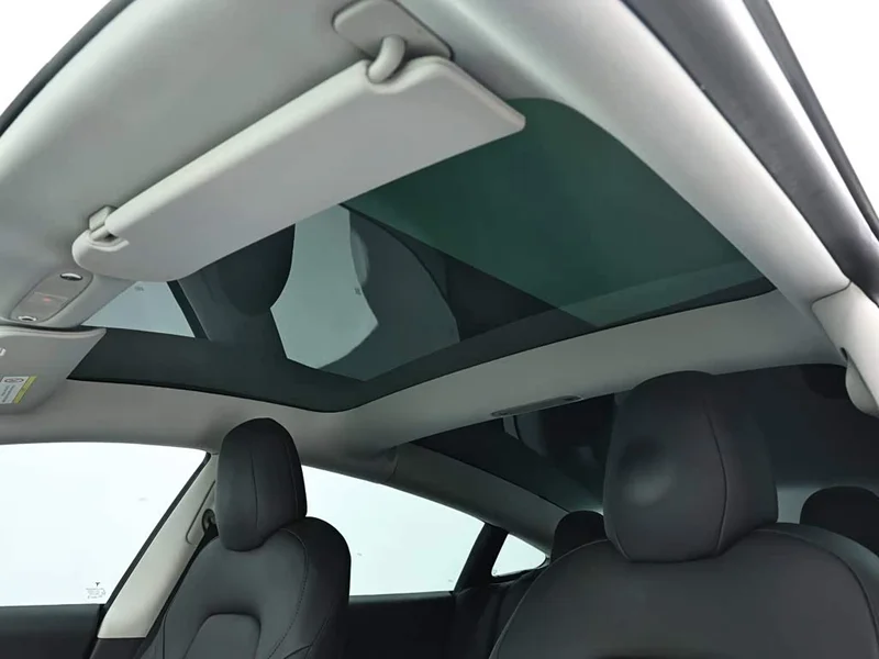 Tesla Model 3 — фото 12