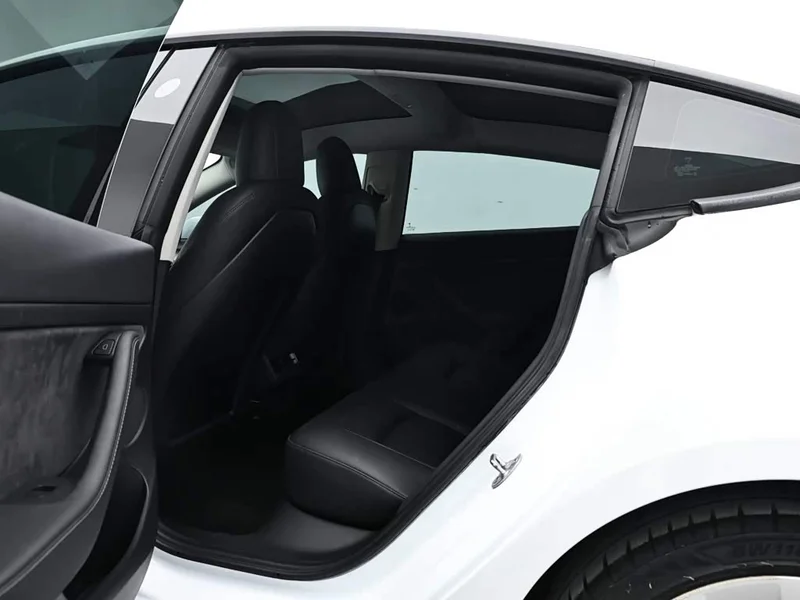 Tesla Model 3 — фото 15