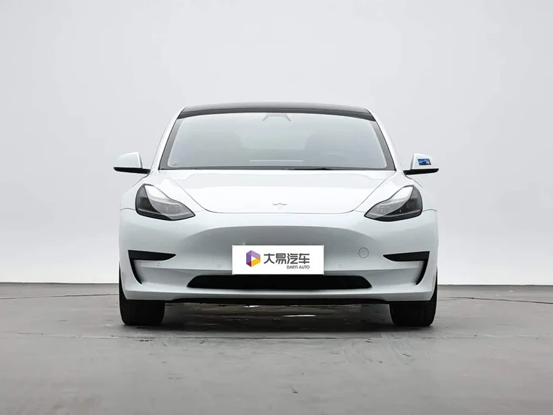 Tesla Model 3 — фото 2