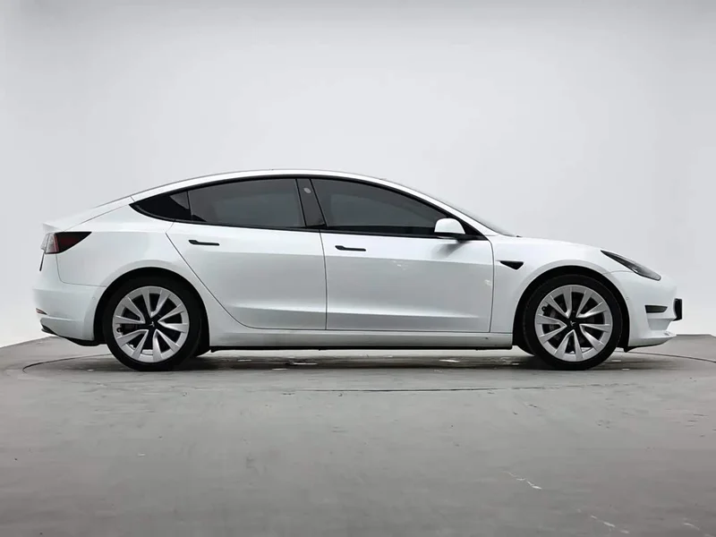 Tesla Model 3 — фото 6