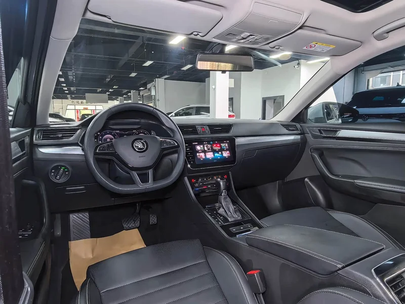 Skoda Superb — фото 13