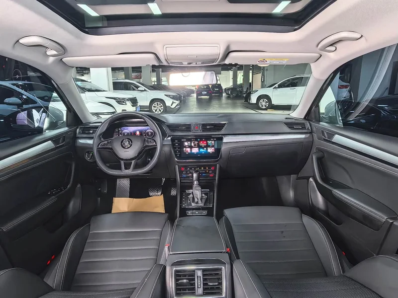Skoda Superb — фото 14
