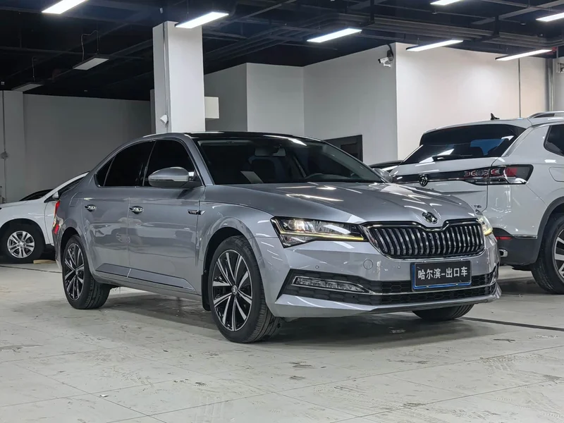 Skoda Superb — фото 3