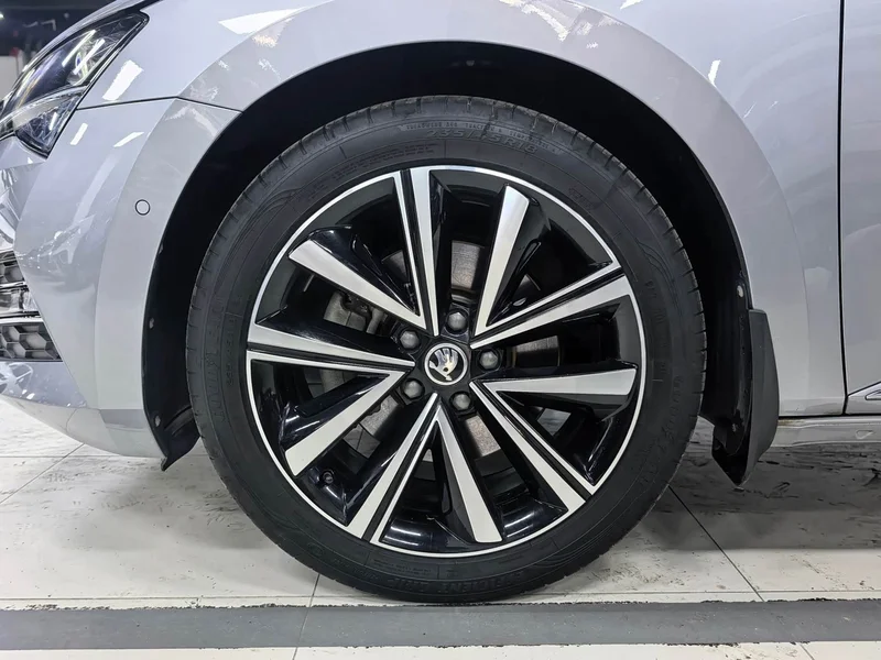 Skoda Superb — фото 6