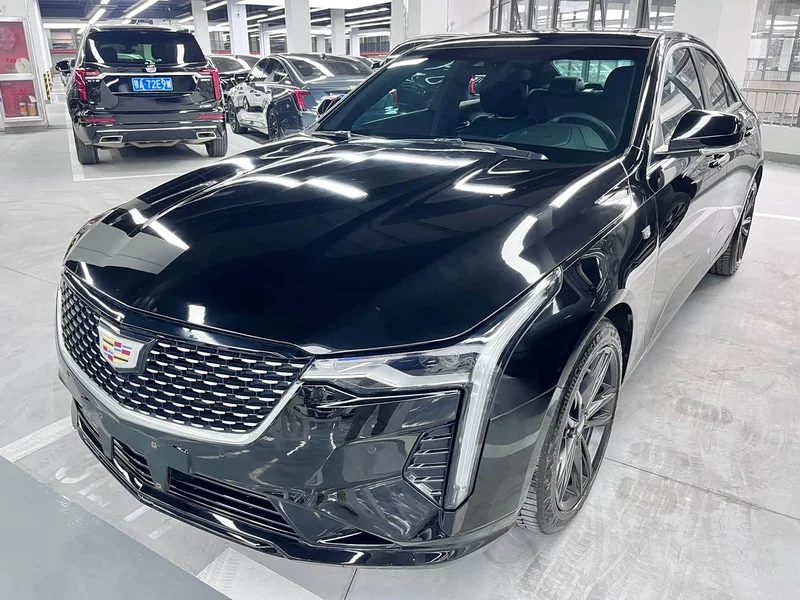 Cadillac CT4 — фото 1
