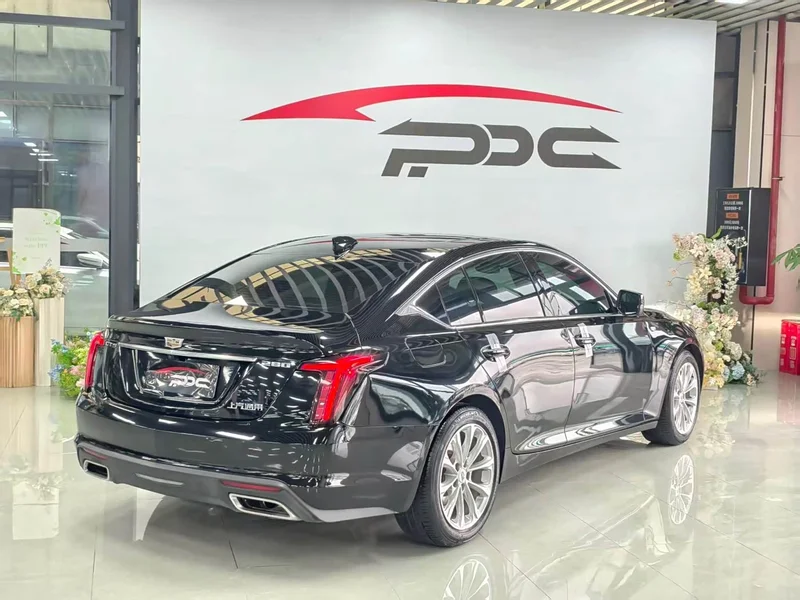 Cadillac CT5 — фото 7