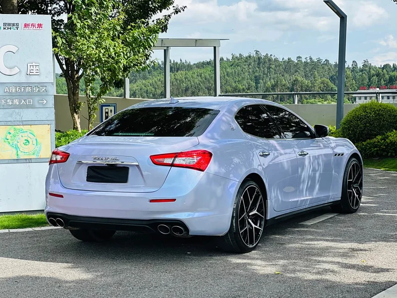 Maserati Ghibli — фото 12