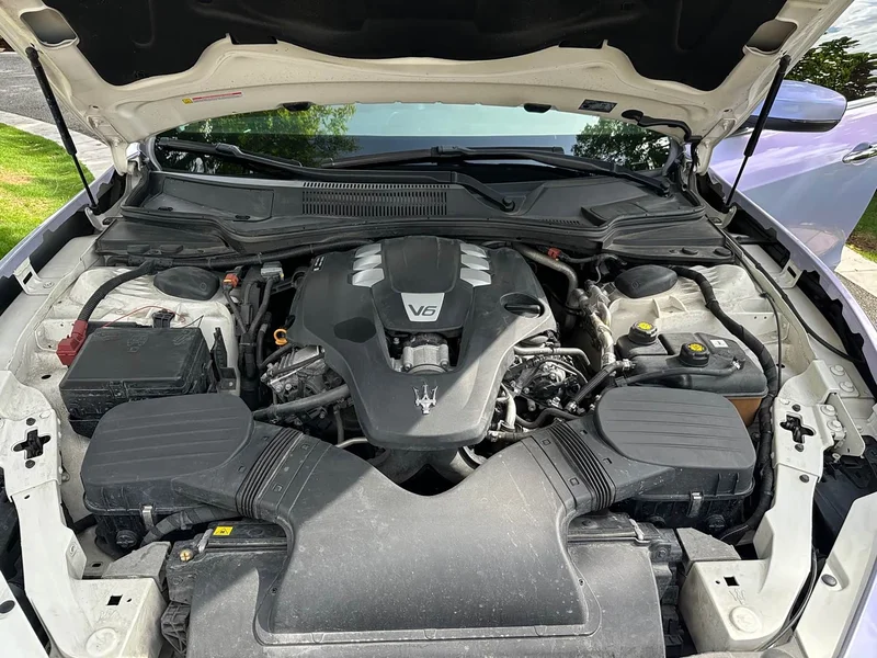 Maserati Ghibli — фото 15