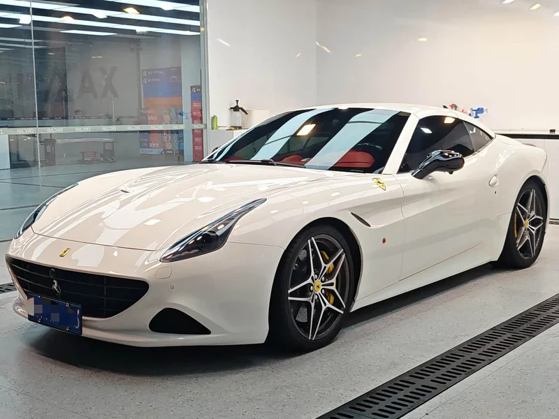 Ferrari California T — фото 1