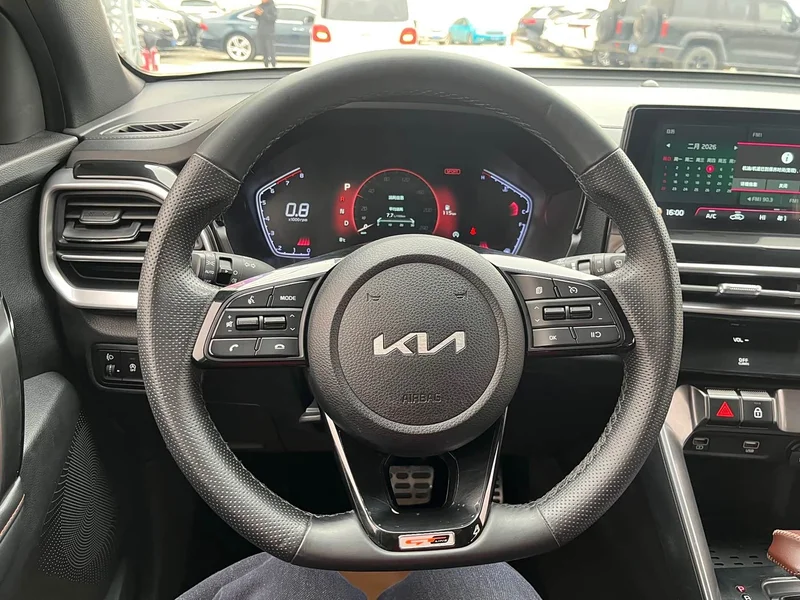 Kia Sportage — фото 11