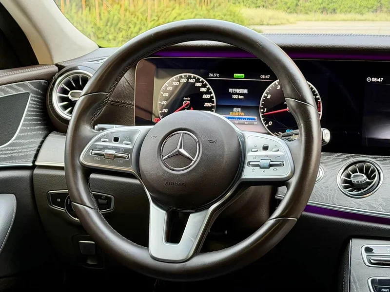 Mercedes-Benz CLS — фото 12