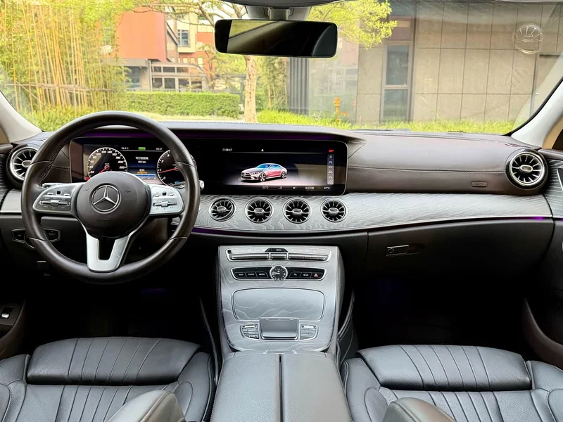 Mercedes-Benz CLS — фото 18