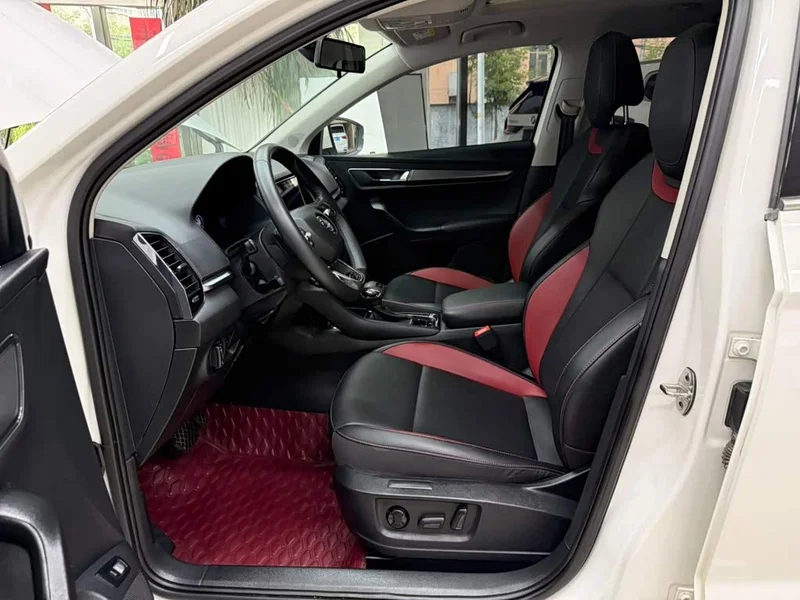 Skoda Karoq — фото 12