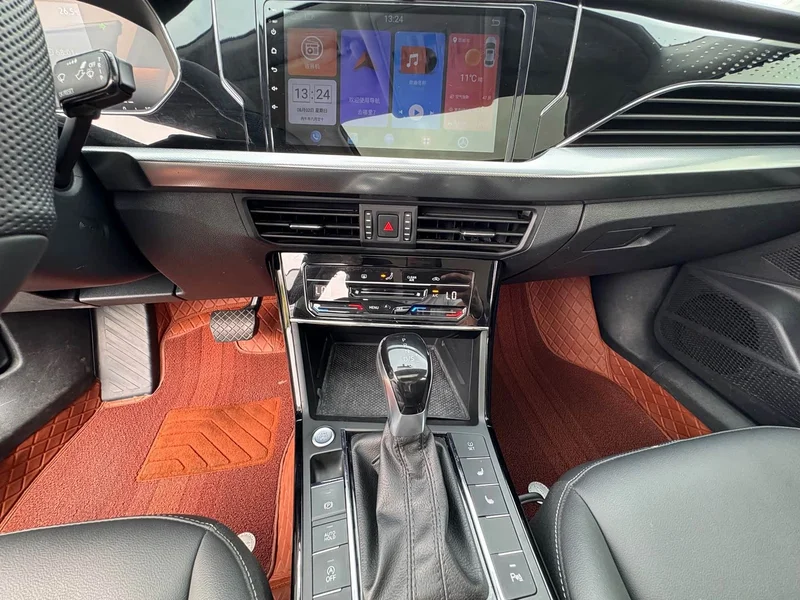 Volkswagen Passat — фото 13