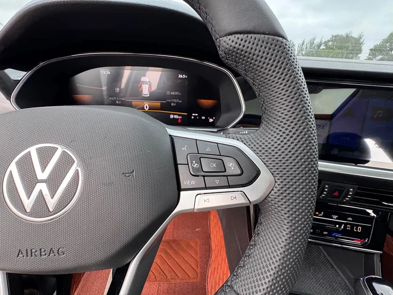 Volkswagen Passat — фото 17
