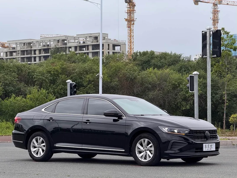 Volkswagen Passat — фото 3