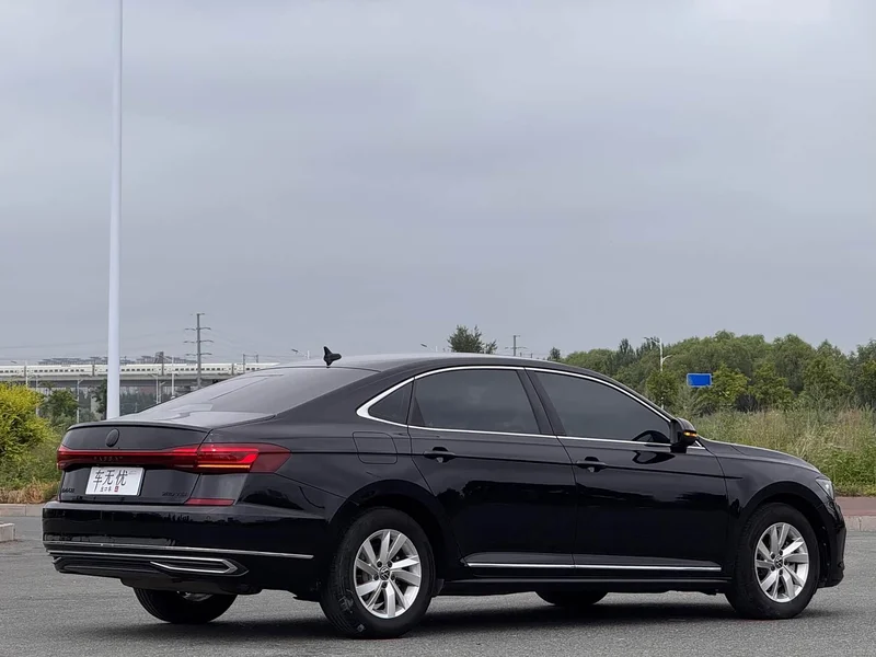 Volkswagen Passat — фото 4