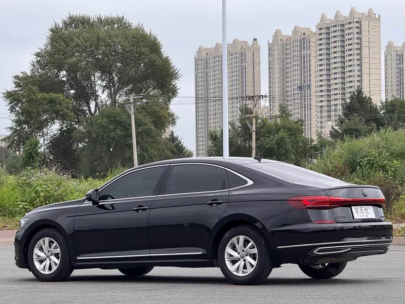 Volkswagen Passat — фото 5