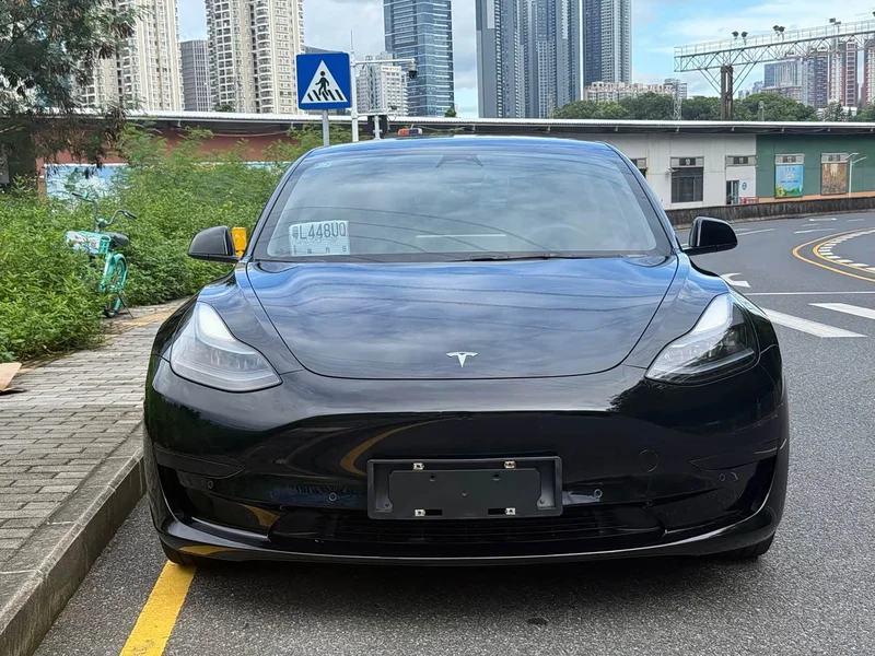 Tesla Model 3 — фото 2